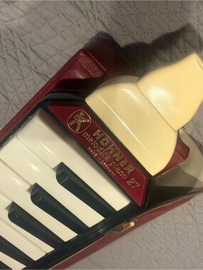 Hohner Melodica Piano 27